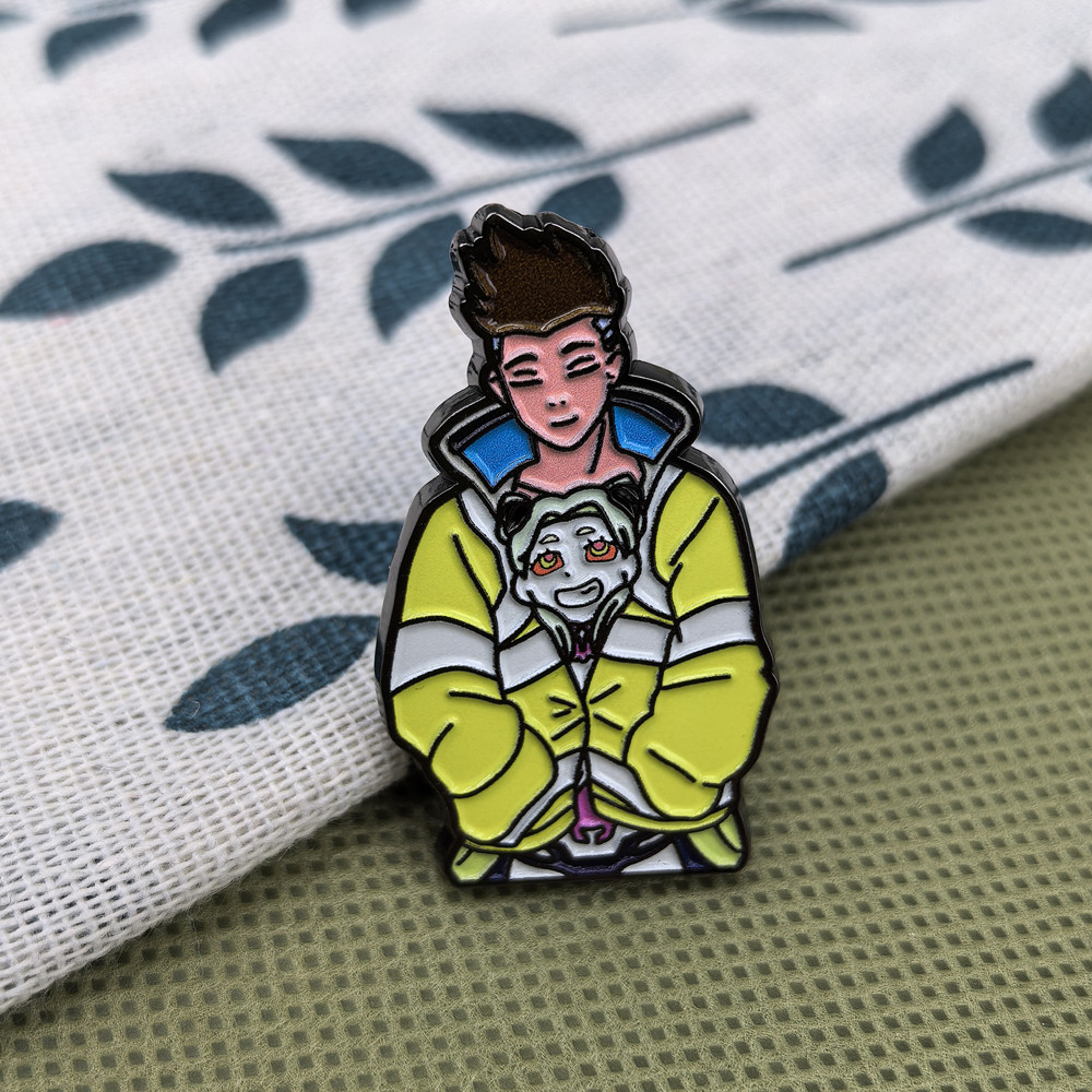Spilla in metallo smaltata a t - Anime Merchandise Hoodie recensione e prezzo
